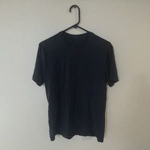 Lululemon t shirt